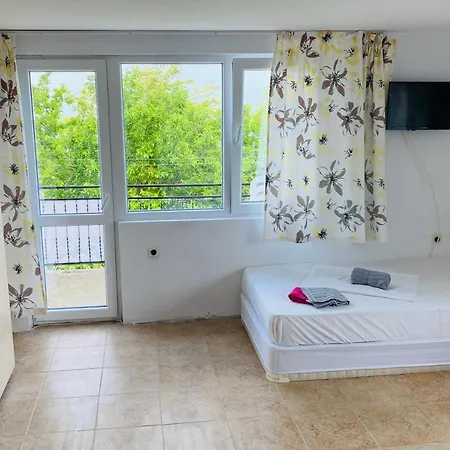 Pensiune Fayna Byala & Bungalows Beala